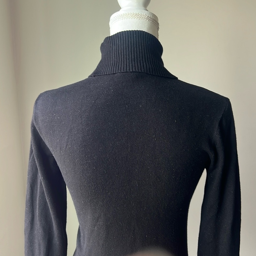 Amisu Turtle Neck - Picture 7 of 10